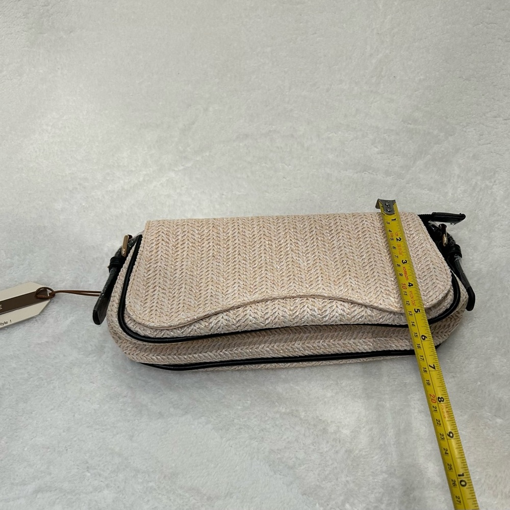 *New* Shoulder Bag Purse/Trendy Underarm Crescent - Black and Raffia Woven - Picture 15 of 16